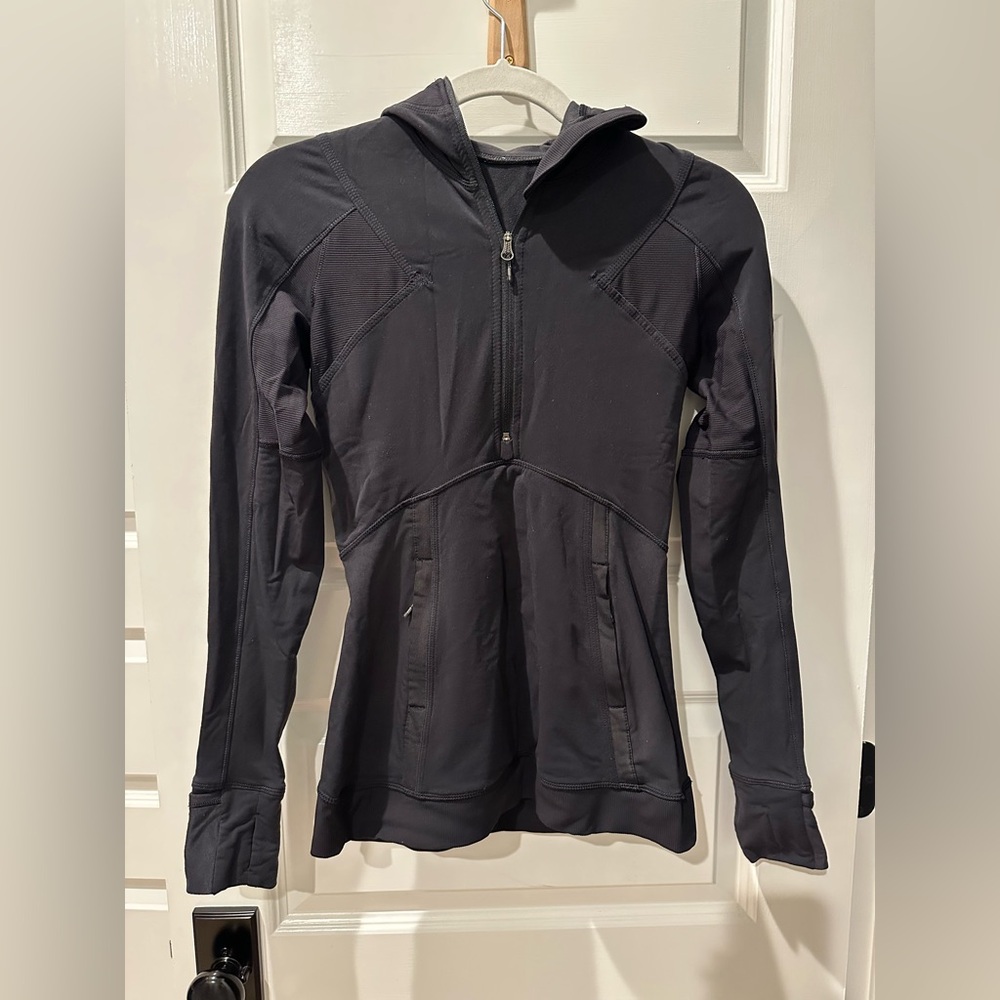Lululemon sz4 Cold Weather Running Top
